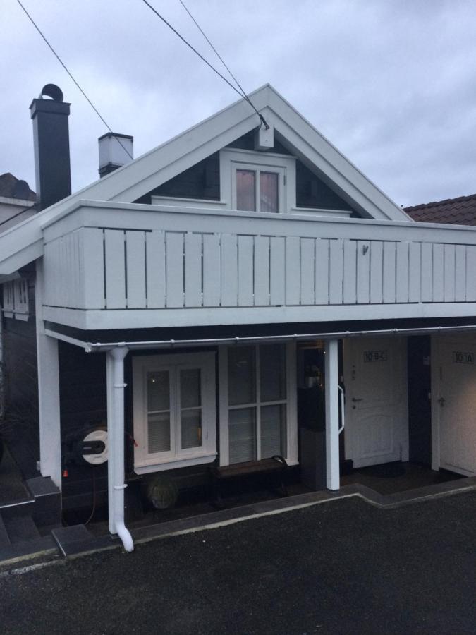 Victoriagården Leilighet Grimstad  Eksteriør bilde